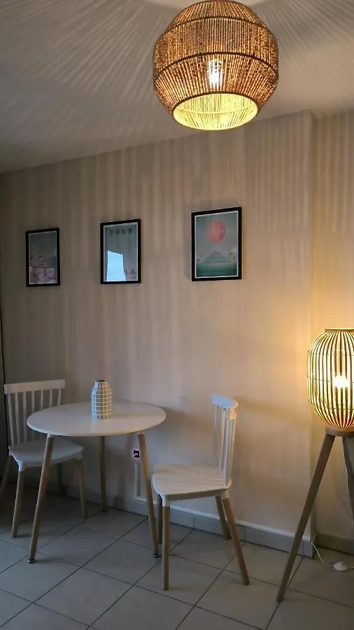 Good Vibes In Charming T2 Apartment With Balcony Blagnac France